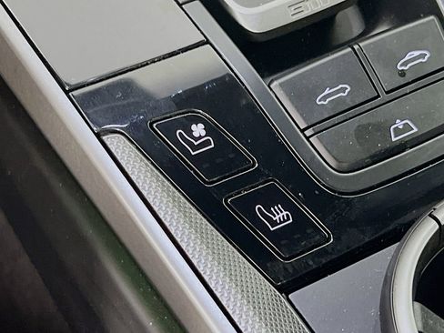 Certified 2024 Porsche 911 Carrera image 23