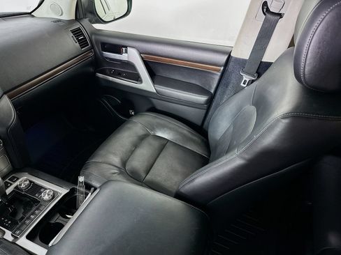 Used 2017 Toyota Land Cruiser AWD/4WD image 25