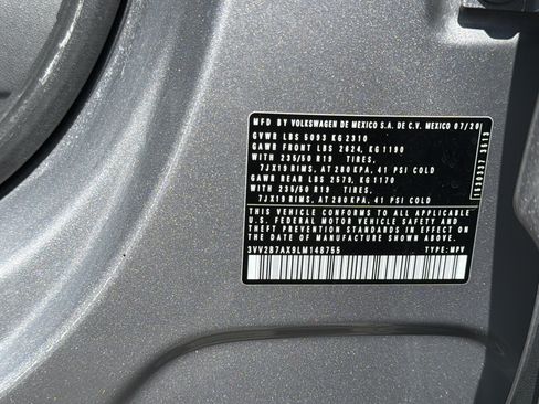 Used 2020 Volkswagen Tiguan SEL AWD/4WD image 28