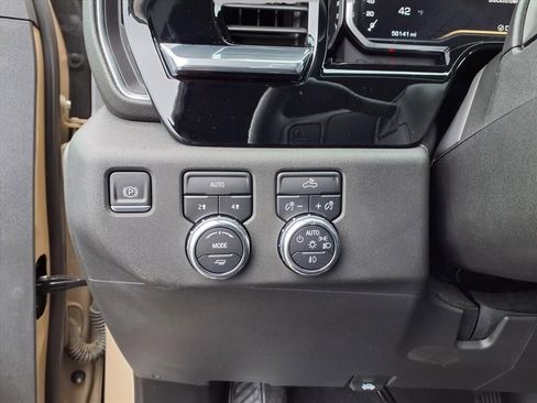 Used 2023 GMC Sierra 1500 Elevation image 12