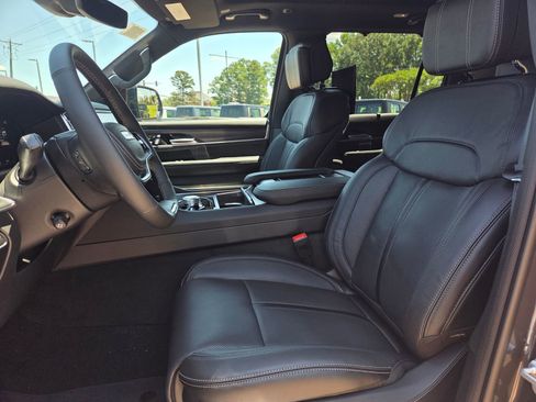 New 2026 Jeep Grand Wagoneer L Summit AWD/4WD image 17