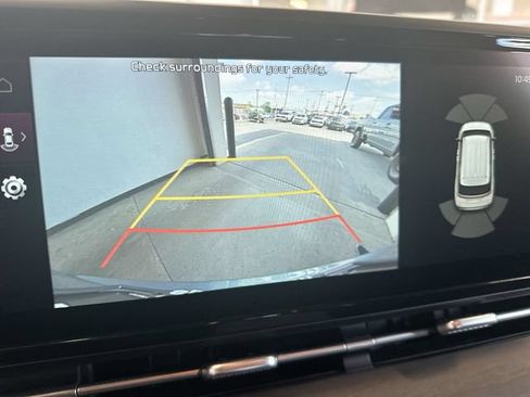 Certified 2024 Kia Carnival EX FWD image 25