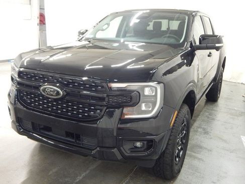 New 2025 Ford Ranger Lariat w/ FX4 Off-Road Package image 9