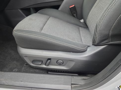 Used 2022 Nissan Rogue SV FWD image 26