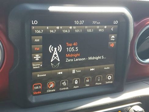 Used 2022 Jeep Wrangler Unlimited Rubicon w/ Dual Top Group AWD/4WD image 23