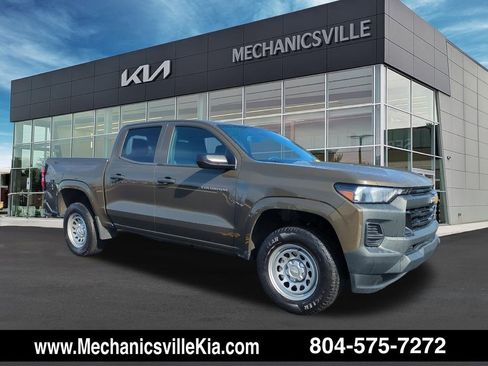 Used 2024 Chevrolet Colorado W/T image 1