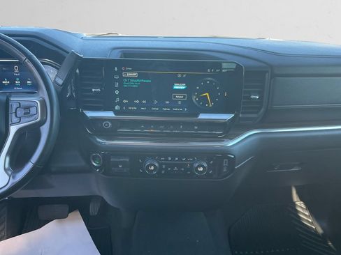 Used 2025 Chevrolet Silverado 1500 LT AWD/4WD image 11