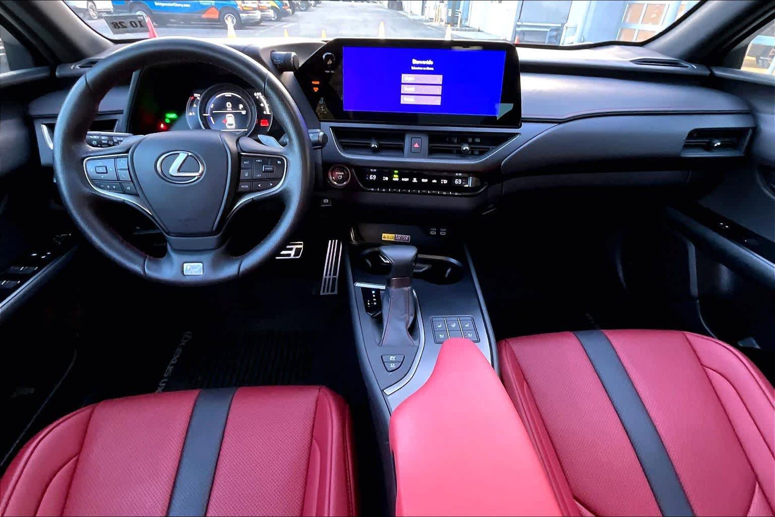 Used 2024 Lexus UX 250h F Sport AWD/4WD image 7