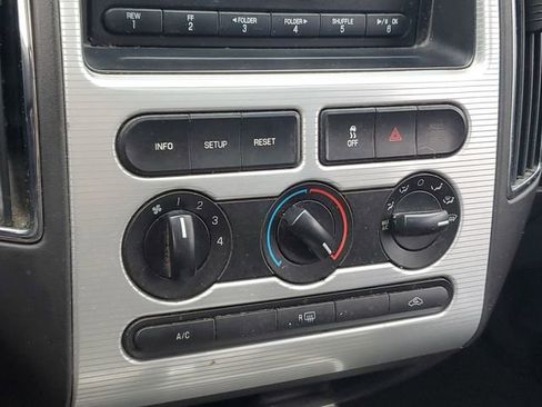 Used 2010 Ford Edge SEL image 18