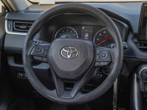 Used 2019 Toyota RAV4 LE image 21