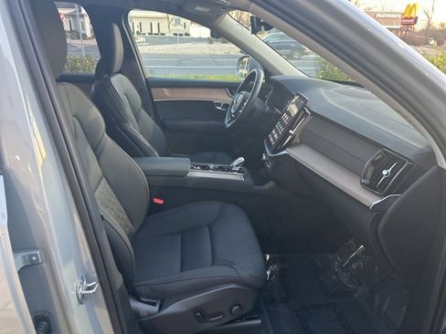 Certified 2025 Volvo XC90 B6 Plus image 15