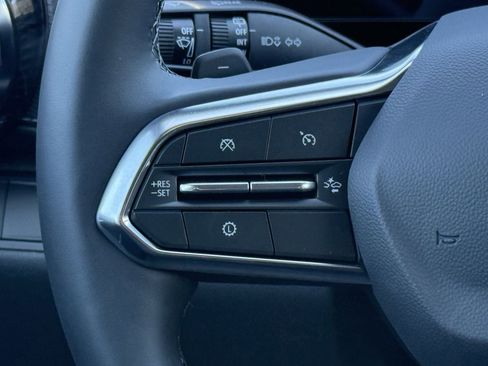 New 2026 Chevrolet Equinox LT image 12