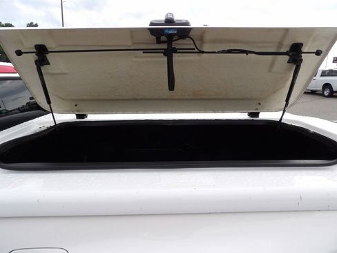 Used 2020 Toyota Tacoma SR image 43