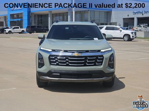 Used 2025 Chevrolet Equinox LT w/ Convenience Package II AWD/4WD image 2