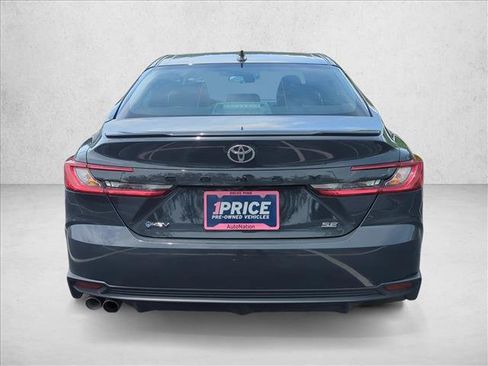 Used 2026 Toyota Camry SE FWD image 7