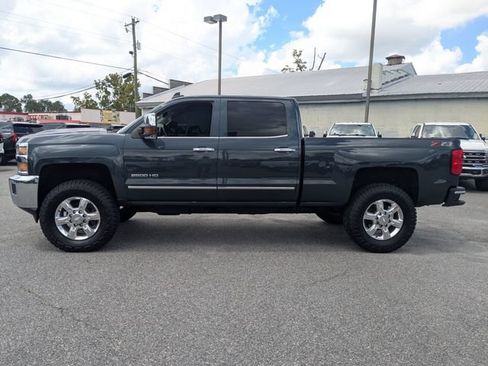 Used 2018 Chevrolet Silverado 2500 LTZ w/ Duramax Plus Package AWD/4WD image 9