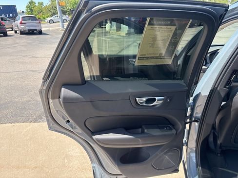 Certified 2024 Volvo XC60 B5 Core w/ Protection Package Premier AWD/4WD image 30