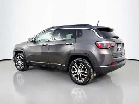 Used 2018 Jeep Compass Latitude w/ Safe & Security Group FWD image 5