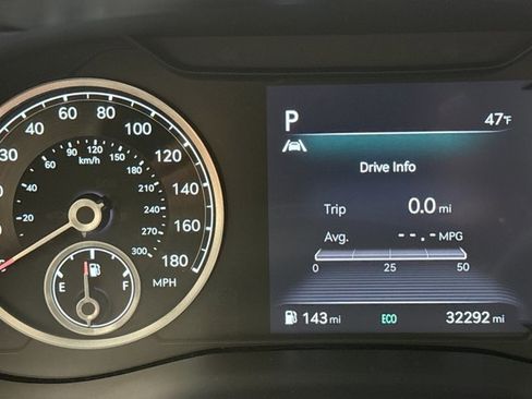 Used 2022 Genesis G70 2.0T w/ Prestige Package image 13