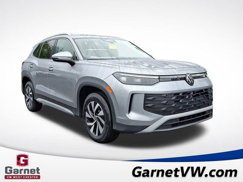 New 2025 Volkswagen Tiguan S image 1