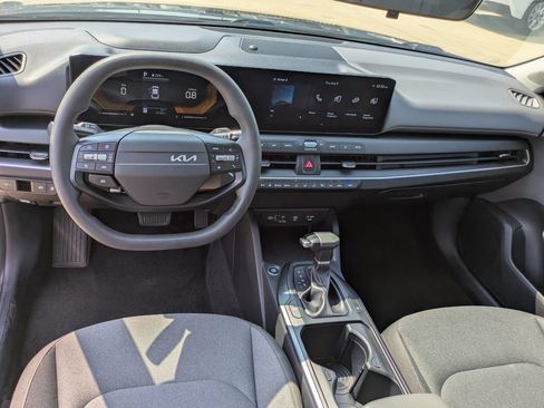 Used 2025 Kia K4 FWD image 8