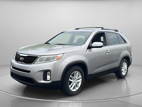 Used 2014 Kia Sorento LX FWD image 1