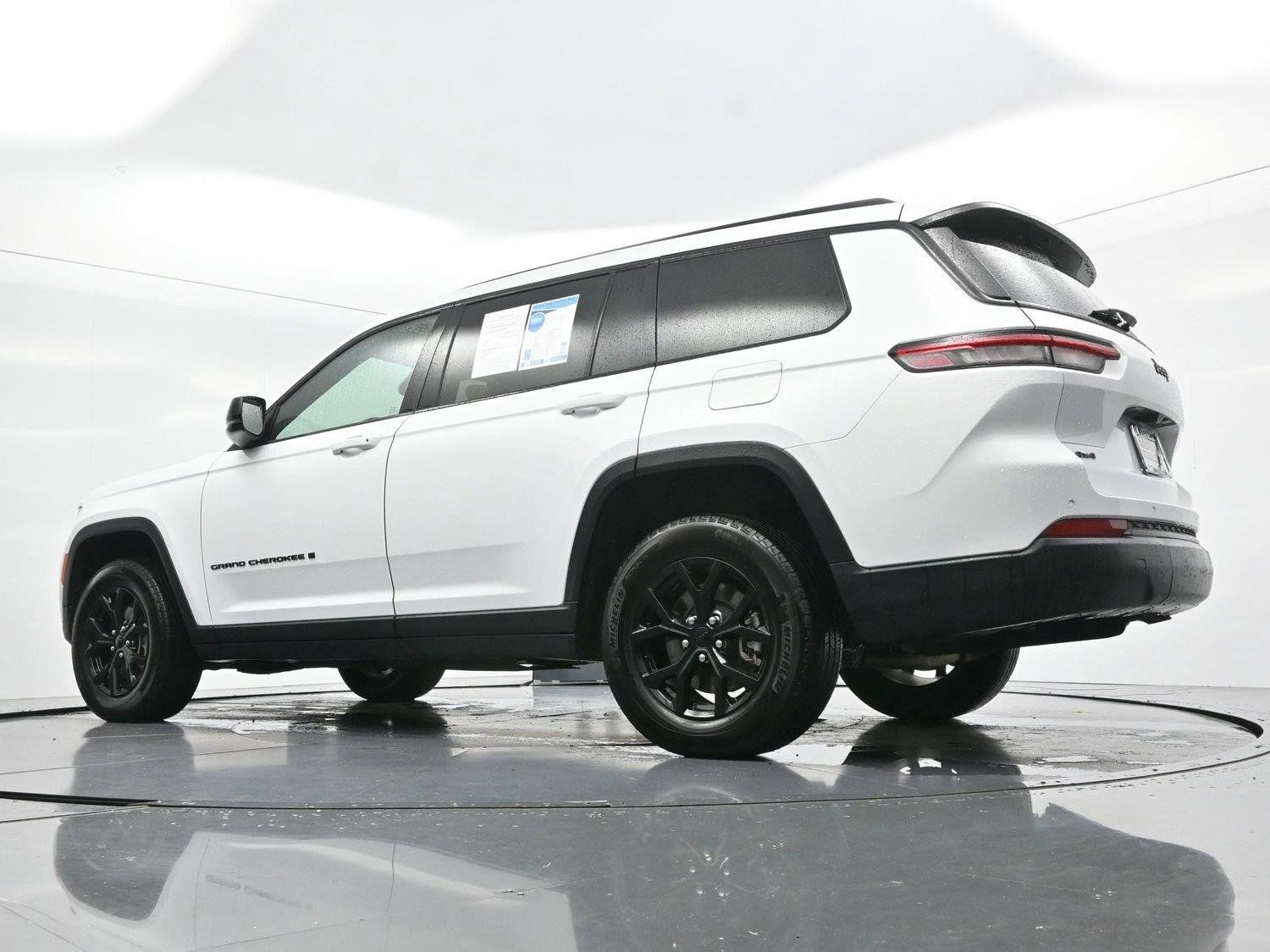 Used 2024 Jeep Grand Cherokee L Altitude AWD/4WD image 53