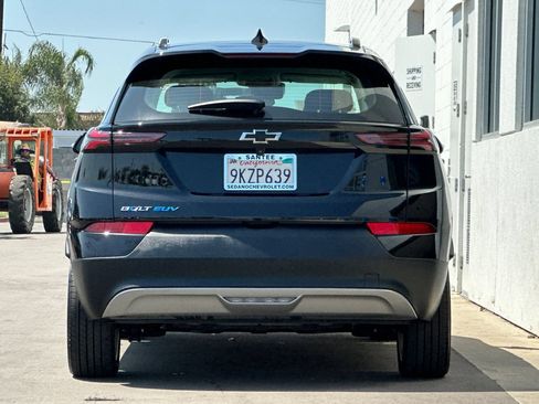 Used 2023 Chevrolet Bolt EUV LT FWD image 5
