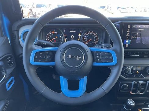 Used 2024 Jeep Wrangler Sahara image 13