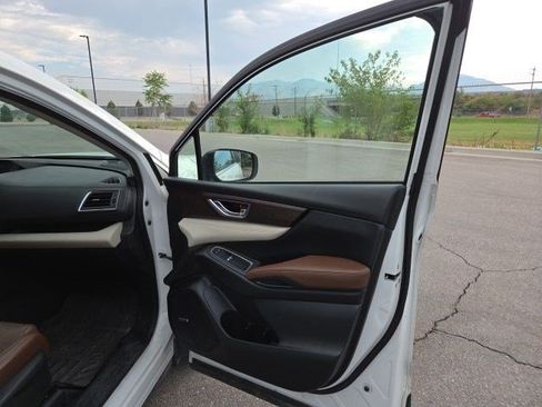Used 2022 Subaru Ascent Touring AWD/4WD image 19