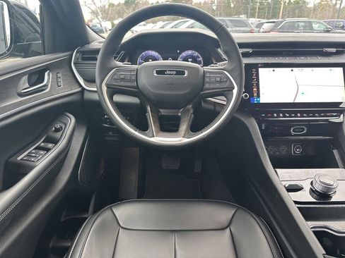 New 2026 Jeep Grand Cherokee L Limited w/ Limited Altitude Package AWD/4WD image 14
