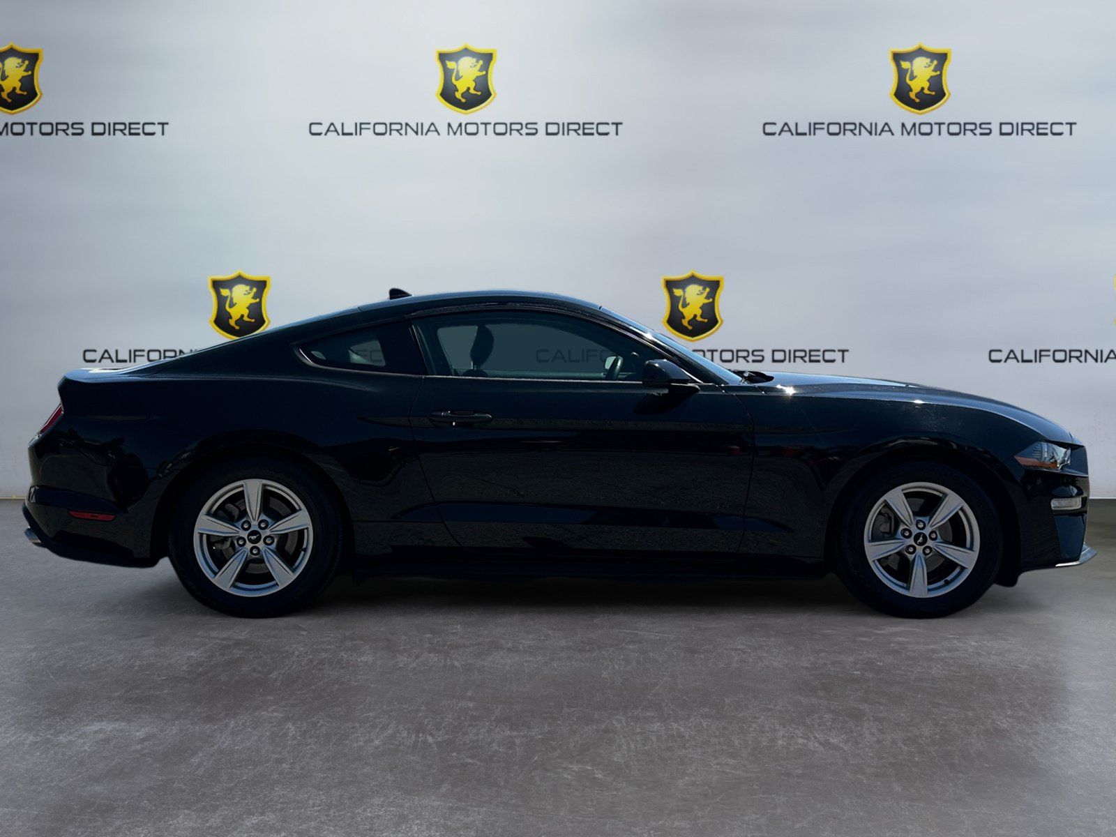 Used 2022 Ford Mustang Coupe RWD image 6