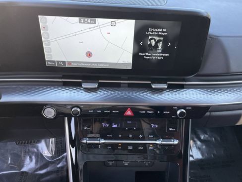 Certified 2024 Kia Carnival SX Prestige image 22