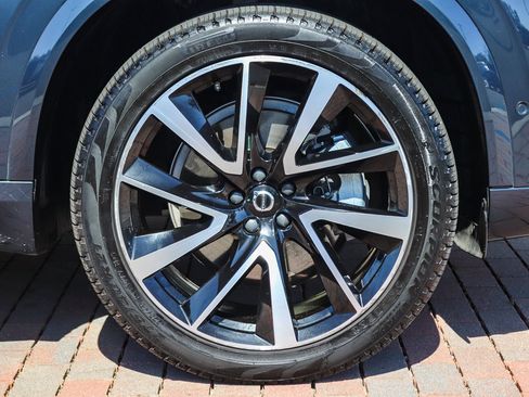 Used 2024 Volvo XC90 B6 Plus w/ Protection Package Premier AWD/4WD image 11