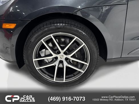 Used 2022 Porsche Macan w/ Premium Package Plus AWD/4WD image 46