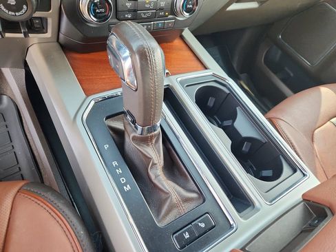 Used 2018 Ford F150 King Ranch w/ Equipment Group 601A Luxury AWD/4WD image 21