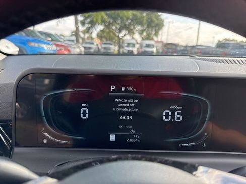 Used 2025 Kia Seltos S FWD image 27