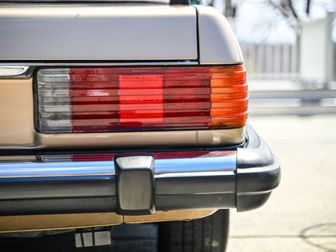 Used 1988 Mercedes-Benz 560 SL image 75