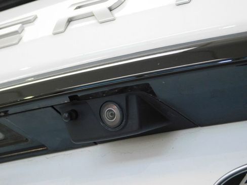 Used 2020 Land Rover Discovery Sport SE AWD/4WD image 68