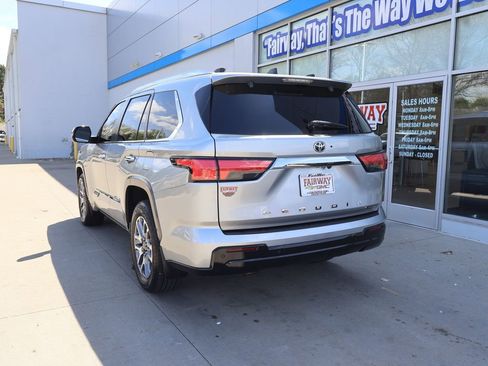 Used 2025 Toyota Sequoia 1794 Edition AWD/4WD image 8