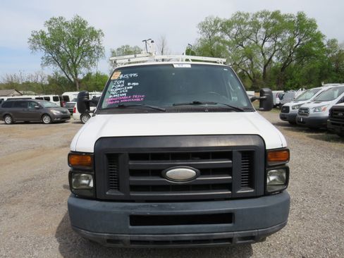 Used 2014 Ford E-150 and Econoline 150 w/ Commercial Cargo Van Package image 2