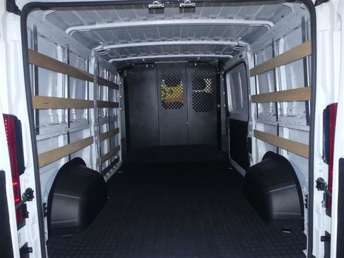 Used 2025 RAM ProMaster 2500 w/ U-Haul Equipment Group FWD image 4