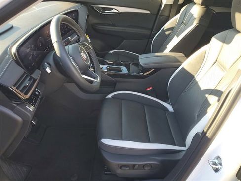 Used 2025 Buick Envision Sport Touring image 5