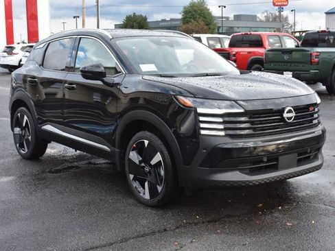 New 2026 Nissan Kicks SR w/ SR Premium Package image 3