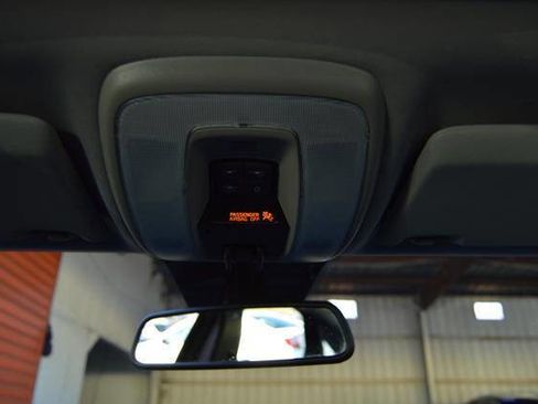 Used 2011 Volvo S40 T5 w/ Preferred Pkg image 26