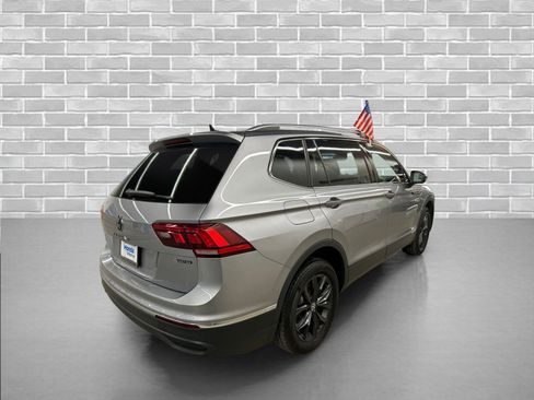 Used 2024 Volkswagen Tiguan SE image 5