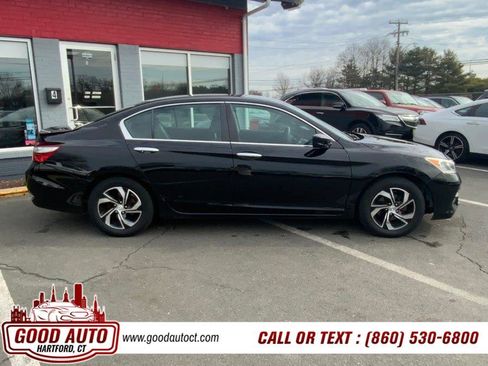 Used 2017 Honda Accord LX image 4
