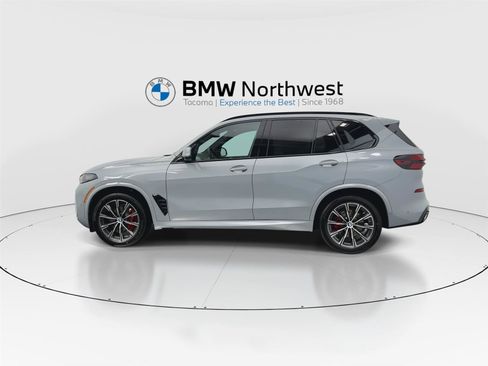 New 2026 BMW X5 xDrive40i w/ M Sport Package AWD/4WD image 11