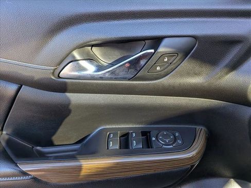 Used 2020 GMC Acadia SLE w/ Driver Convenience Package image 15