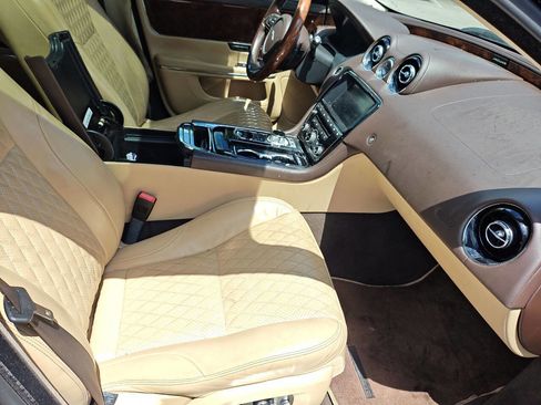 Used 2016 Jaguar XJ L Portfolio RWD image 46